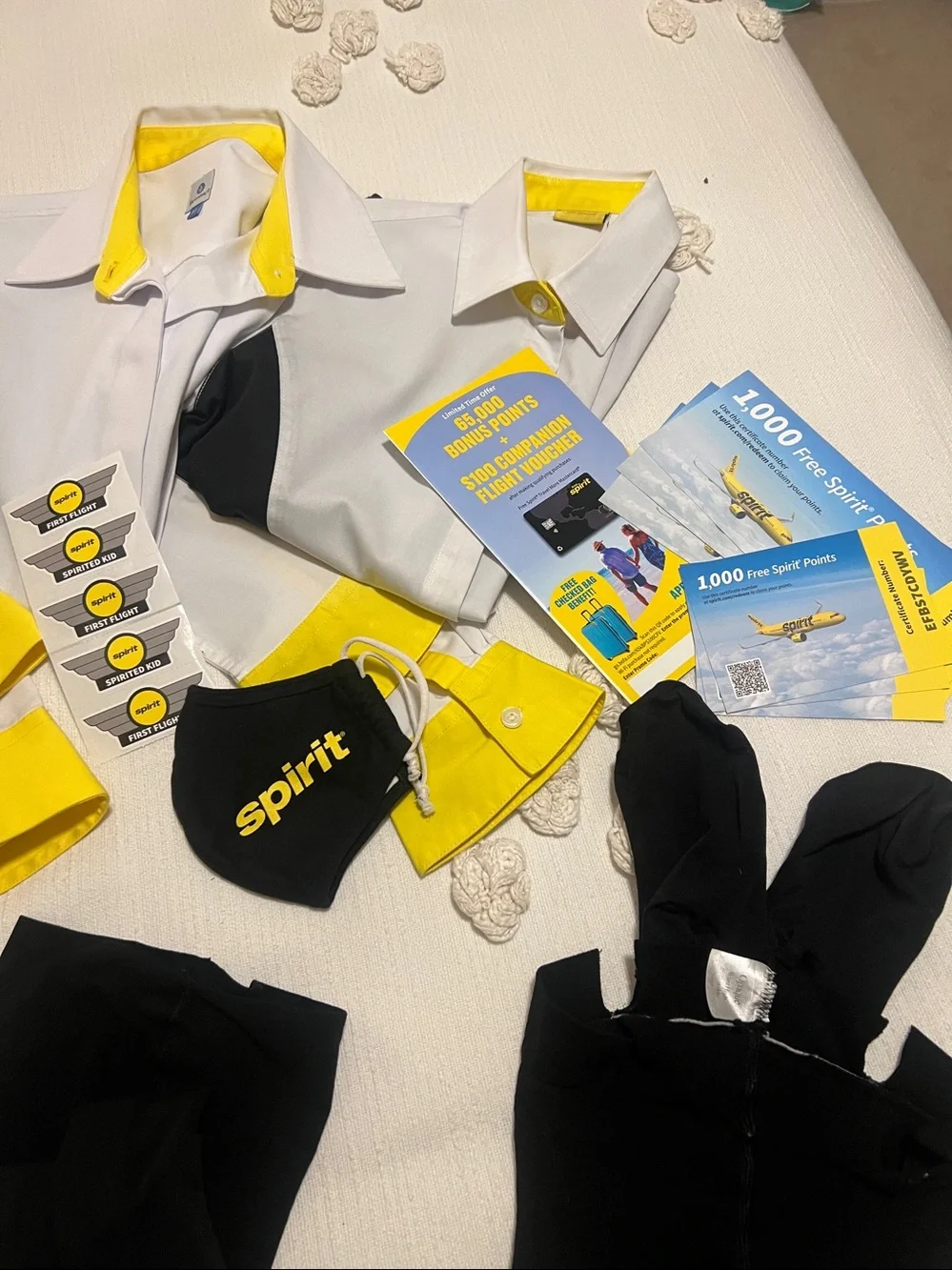 Spirit Airlines flight attendant Crew uniform pieces and extras - Picture 5 of 8